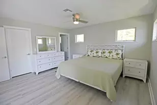 106 Periwinkle Dr, Hypoluxo, FL 33462 - Photo 10