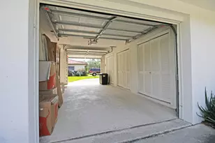 106 Periwinkle Dr, Hypoluxo, FL 33462 - Photo 28