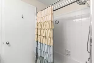 710 Sorrento Dr, Weston, FL 33326 - Photo 24