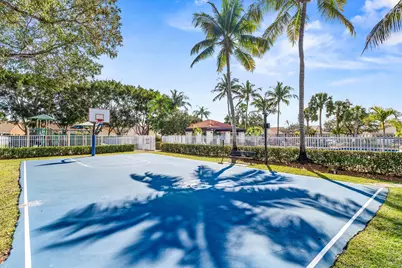 710 Sorrento Drive, Weston, FL 33326 - Photo 36