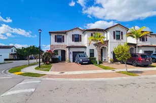 10902 W 33rd Way, Hialeah, FL 33018 - Photo 2