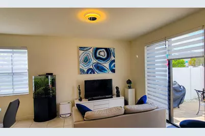 10902 W 33rd Way, Hialeah, FL 33018 - Photo 72