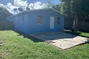 1017 13th St, West Palm Beach, FL 33401 - Photo 2