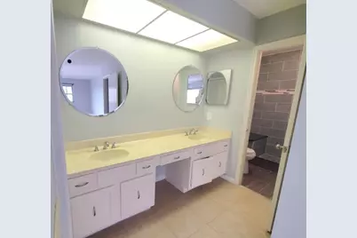 423 Pine Tree Court #23, Atlantis, FL 33462 - Photo 16