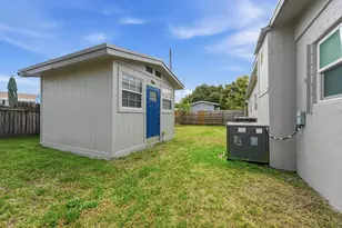 924 Sarazen Dr, West Palm Beach, FL 33413 - Photo 20