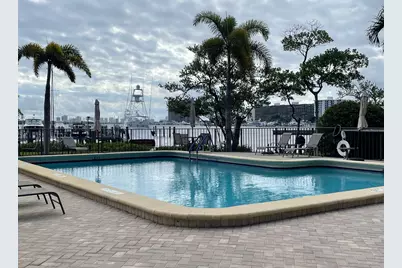 1660 Twelve Oaks Way #106 & 50 Ft Dock W/30k Li, North Palm Beach, FL 33408 - Photo 58