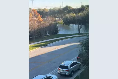 1241 Via De Fossi #1241, Boynton Beach, FL 33426 - Photo 4