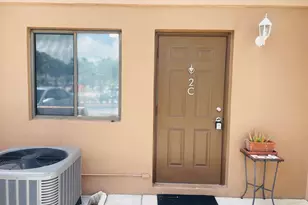 139 Sparrow Dr, Royal Palm Beach, FL 33411 - Photo 2