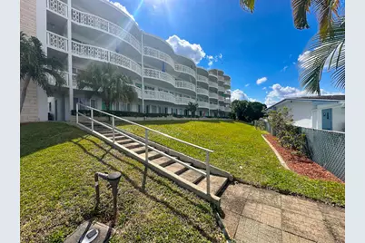 2381 Sunset Avenue #414, Lake Worth Beach, FL 33461 - Photo 1