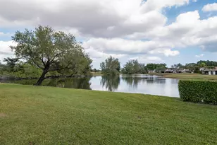 5829 Parkwalk Dr, Boynton Beach, FL 33472 - Photo 4