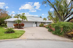 6061 SE Medinah Ln, Stuart, FL 34997 - Photo 2