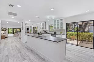 9207 Pecky Cypress Ln, Boca Raton, FL 33428 - Photo 8