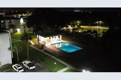 9235 SW 8th Street #202, Boca Raton, FL 33428 - Photo 4