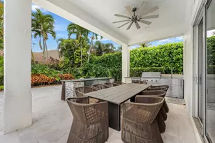 132 Pembroke Dr, Palm Beach Gardens, FL 33418 - Photo 42