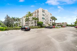 250 NE 20th St, Boca Raton, FL 33431 - Photo 2