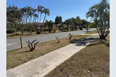 635 NW 5th Street, Boynton Beach, FL 33435 - Photo 16