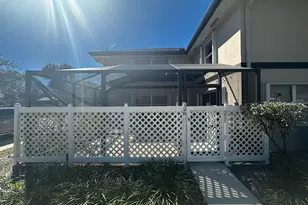 39 Essex Ct, West Palm Beach, FL 33411 - Photo 2