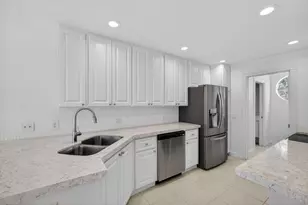 355 Salinas Dr, Palm Beach Gardens, FL 33410 - Photo 12