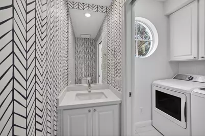 355 Salinas Drive, Palm Beach Gardens, FL 33410 - Photo 16