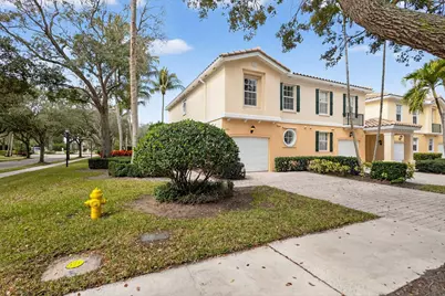 355 Salinas Drive, Palm Beach Gardens, FL 33410 - Photo 6