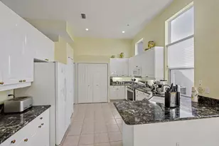 320 Sunset Bay Ln, Palm Beach Gardens, FL 33418 - Photo 8