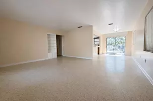 1016 Colonial Rd, Fort Pierce, FL 34950 - Photo 4