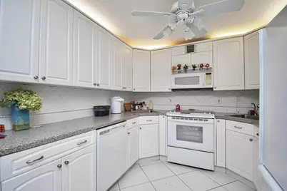 220 Richmond C, Deerfield Beach, FL 33442 - Photo 16