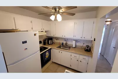 114 Chatham E, West Palm Beach, FL 33417 - Photo 10