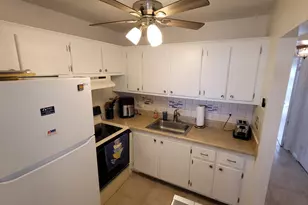 114 Chatham E, West Palm Beach, FL 33417 - Photo 10