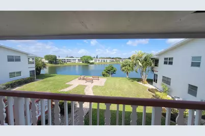 114 Chatham E, West Palm Beach, FL 33417 - Photo 6