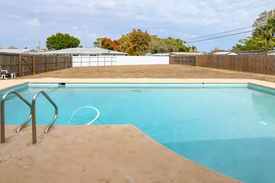 209 Oak Lane, Port Saint Lucie, FL 34952 - Photo 6