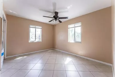 137 W 34th Street, Riviera Beach, FL 33404 - Photo 6