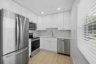 699 Flanders O, Delray Beach, FL 33484 - Photo 2