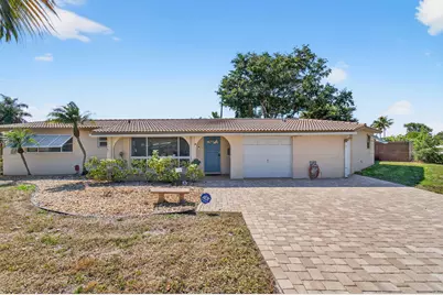 301 SE 8th Avenue, Deerfield Beach, FL 33441 - Photo 1