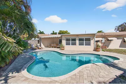 301 SE 8th Avenue, Deerfield Beach, FL 33441 - Photo 2