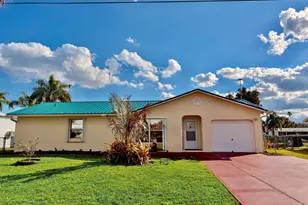 1926 SE 31st St, Okeechobee, FL 34974 - Photo 1