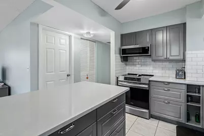 721 Lori Drive #208, Palm Springs, FL 33461 - Photo 10