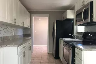 1069 W 30th St, West Palm Beach, FL 33404 - Photo 2