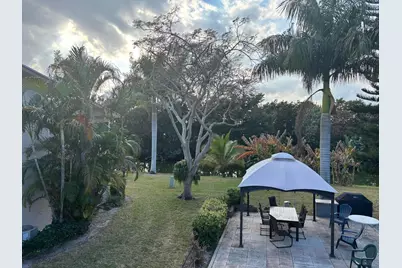 106 Windsor E, West Palm Beach, FL 33417 - Photo 14