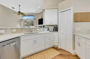 6995 Cypress Cove Cir, Jupiter, FL 33458 - Photo 14