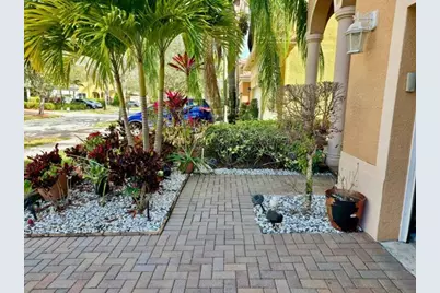 236 Gazetta Way, West Palm Beach, FL 33413 - Photo 4