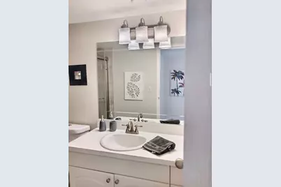 1830 Embassy Drive #403, West Palm Beach, FL 33401 - Photo 6