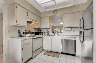 6585 Kensington Ln, Delray Beach, FL 33446 - Photo 10