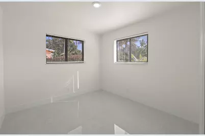 740 NE 43 Court, Deerfield Beach, FL 33064 - Photo 36