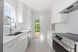 236 Greymon Dr, West Palm Beach, FL 33405 - Photo 14