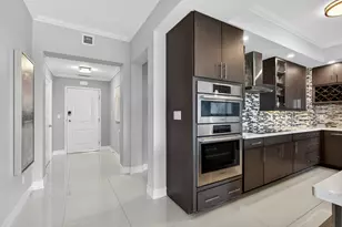 441 Bay Colony Dr N, Juno Beach, FL 33408 - Photo 2