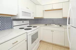 402 Lake Shore Dr, Lake Park, FL 33403 - Photo 12