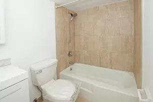402 Lake Shore Dr, Lake Park, FL 33403 - Photo 24