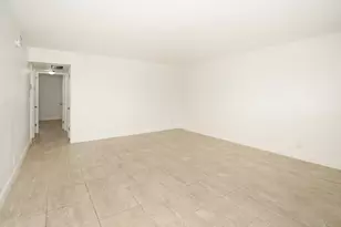 402 Lake Shore Dr, West Palm Beach, FL 33403 - Photo 18