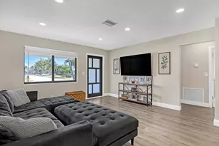 1210 Skylark Ln, Lantana, FL 33462 - Photo 8